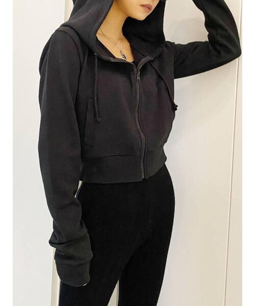 GYDA（ジェイダ）の「BASICショートパーカー（パーカー・レディース・ブラック/グレー/オフホワイト/ベージュ・FREE）」の16枚目の写真