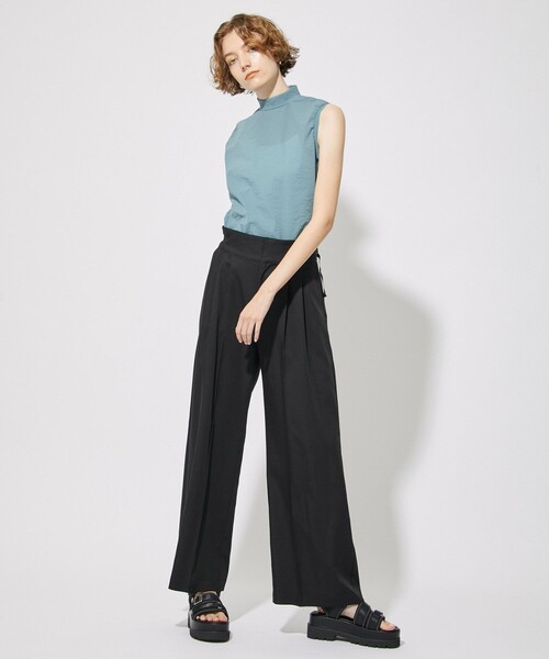 CITY TOKYO（シティトウキョウ）の「サイドバックルツータックパンツ（その他パンツ・レディース・ブラック/キャメル・2/1）」の6枚目の写真