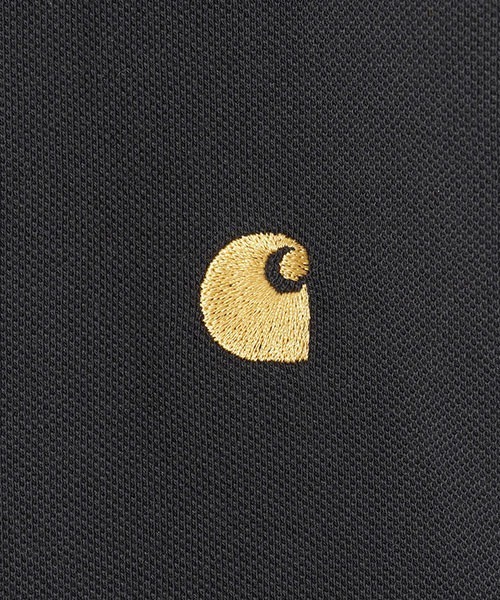 Carhartt WIP（カーハートダブリューアイピー）の「Carhartt WIP / カーハート ワークインプログレス：S/S　CHASE　PIQUE POLO：I023807[WAX]（ポロシャツ・メンズ・ブラック×ゴールド/ヘザーグレー・XL/S/M）」の7枚目の写真
