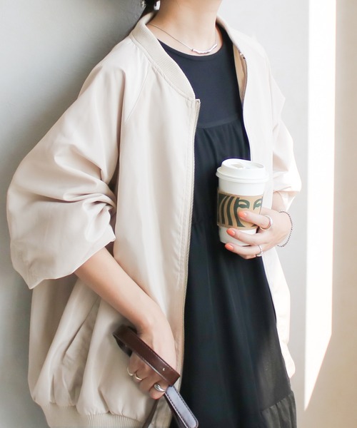 Social GIRL（ソーシャルガール）の「シャーリングMA-1ブルゾン（MA-1・レディース・ブラック/オフホワイト/カーキ・M/L）」の11枚目の写真