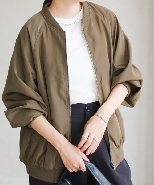 Social GIRL（ソーシャルガール）の「シャーリングMA-1ブルゾン（MA-1・レディース・ブラック/オフホワイト/カーキ・M/L）」の13枚目の写真