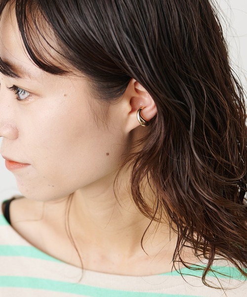 CIAOPANIC TYPY（チャオパニックティピー）の「lilハーフムーンイヤカフ（イヤーカフ・レディース・シルバー/ゴールド・ONE SIZE）」の2枚目の写真