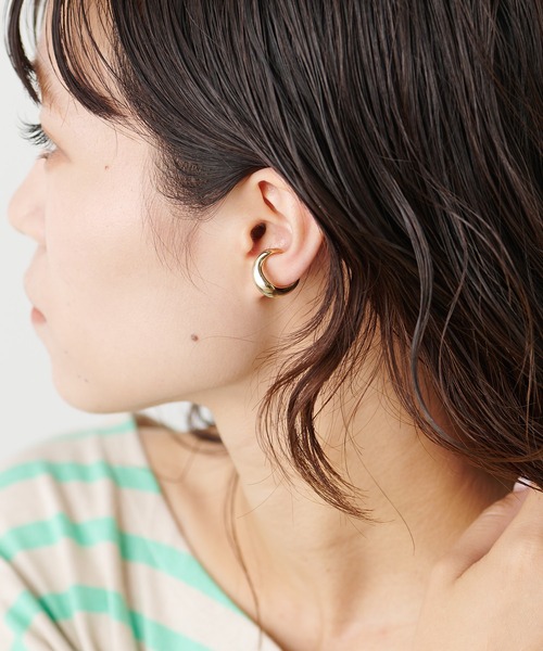 CIAOPANIC TYPY（チャオパニックティピー）の「lilハーフムーンイヤカフ（イヤーカフ・レディース・シルバー/ゴールド・ONE SIZE）」の4枚目の写真