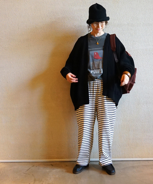 JOURNAL STANDARD LUXE（ジャーナルスタンダード　ラックス）の「COTTONアゼ Vネックカーディガン（ニット/セーター・レディース・ブラック/レッド・FREE）」の21枚目の写真