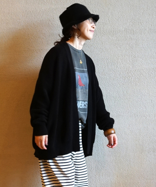 JOURNAL STANDARD LUXE（ジャーナルスタンダード　ラックス）の「COTTONアゼ Vネックカーディガン（ニット/セーター・レディース・ブラック/レッド・FREE）」の13枚目の写真