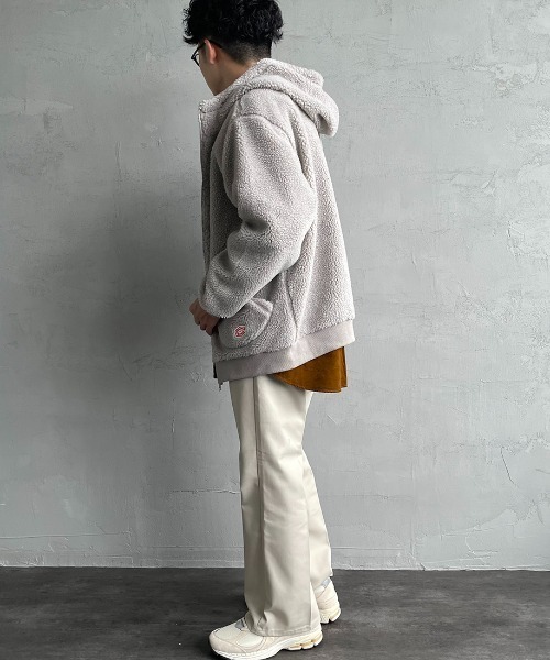 Vincent et Mireille（バンソンエミレイユ）の「[Vincent et Mireille/ヴァンソン エ ミレイユ] ボアフリースジップパーカー（ブルゾン・レディース・アイボリー/ブラック・38/40）」の10枚目の写真