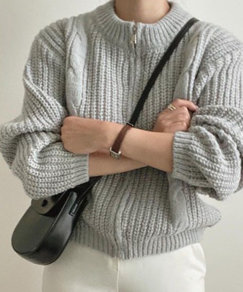 Chaco closet（チャコ クローゼット）の「畦ケーブル編みジップカーディガン（カーディガン/ボレロ・レディース・アイボリー/グレー/ピンク・FREE）」の2枚目の写真