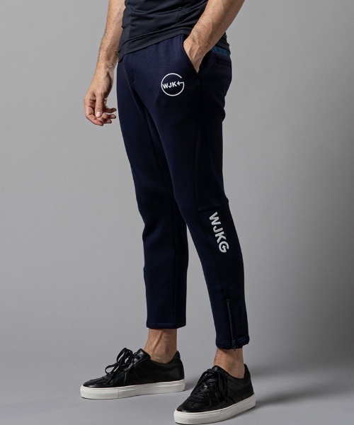 wjk（ダヴルジェイケイ）の「mp10523--GOLF-WJKG- 3D pants テーパード