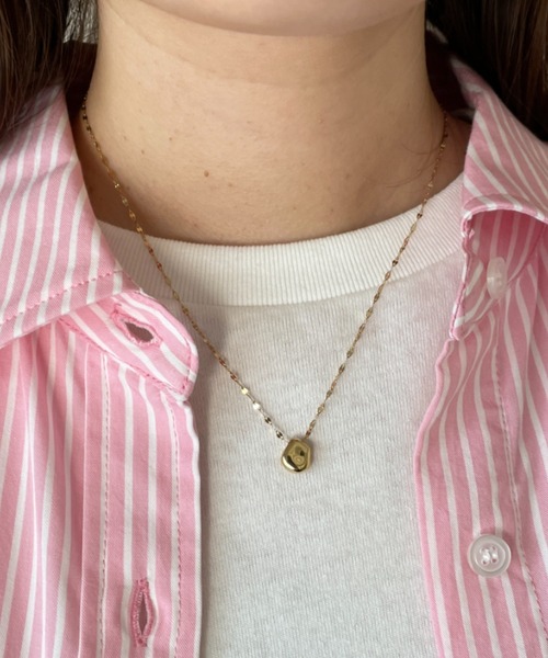 LOWRYS FARM（ローリーズファーム）の「ステンレス＊ワンＴＯＰネックレス　171670（ネックレス・レディース・ゴールド/ゴールド系その他/ゴールド系その他2・FREE）」の3枚目の写真