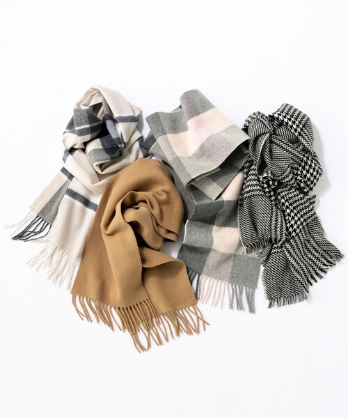 23区（ニジュウサンク）の「カシミヤ マフラー（マフラー・レディース・ライトグレー系1/スカイブルー系1/レッド系1・F）」の17枚目の写真