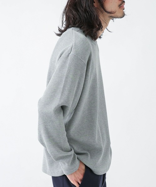URBAN RESEARCH Sonny Label（アーバンリサーチサニーレーベル）の「『MADE IN JAPAN』 起毛ネップワッフルロングスリーブ（Tシャツ/カットソー・メンズ・グレー系その他/オフホワイト/グレー/ブラック系その他・MEDIUM/LARGE）」の21枚目の写真