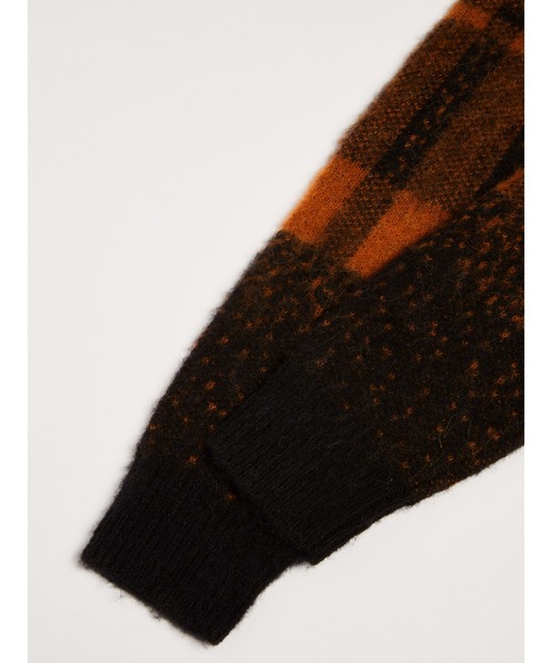 Guess(ゲス)の「Philo Mid Neck Check Sweater(ニット/セーター・メンズ・オレンジ・X-LARGE/LARGE/MEDIUM/SMALL)」の4枚目の写真