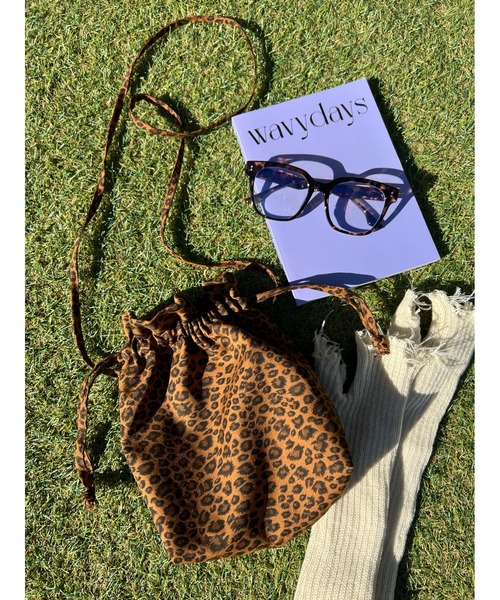 WC(ダブル シー)の「レオパード巾着ショルダー(ショルダーバッグ・レディース・ベージュ/ブラウン・FREE)」の1枚目の写真