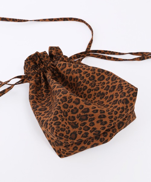 WC(ダブル シー)の「レオパード巾着ショルダー(ショルダーバッグ・レディース・ベージュ/ブラウン・FREE)」の10枚目の写真