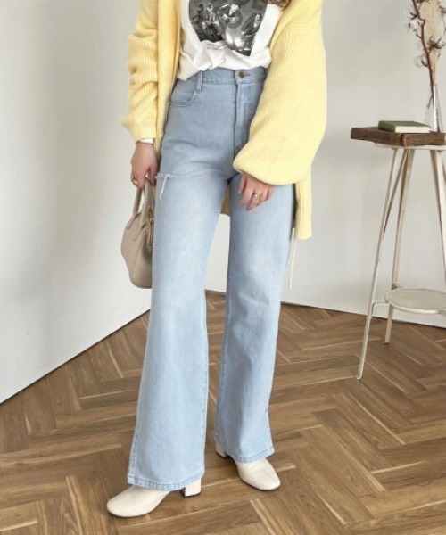 apres jour(アプレジュール)の「ダメージスリットデニムパンツ【ZOZOTOWN限定アイテム】(デニムパンツ・レディース・ダークブルー/ライトブルー・X-LARGE/MEDIUM/SMALL)」の2枚目の写真