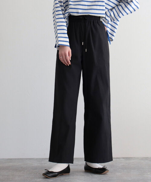 fredy emue（フレディエミュ）の「ドライオックスセミワイドパンツ（スラックス・レディース・オフホワイト/オレンジ/カーキ/ブラック/ブルー・36/38）」の12枚目の写真