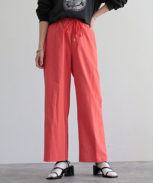 fredy emue（フレディエミュ）の「ドライオックスセミワイドパンツ（スラックス・レディース・オフホワイト/オレンジ/カーキ/ブラック/ブルー・36/38）」の7枚目の写真