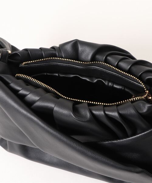 ROYAL PARTY（ロイヤルパーティー）の「2wayツイストクラッチBAG（クラッチバッグ・レディース・ブラック/ベージュ/オフホワイト・FREE）」の10枚目の写真