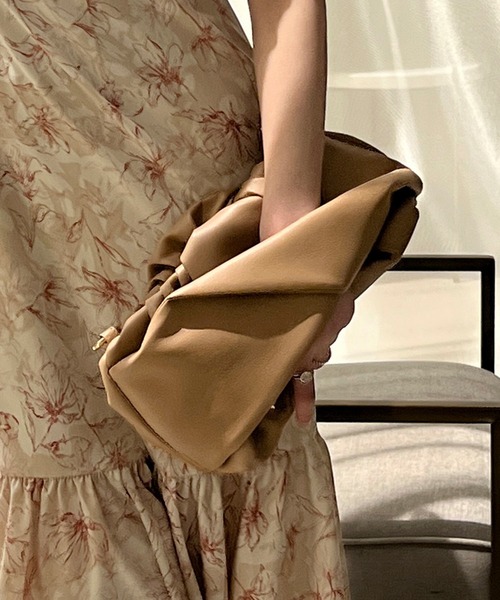 ROYAL PARTY（ロイヤルパーティー）の「2wayツイストクラッチBAG（クラッチバッグ・レディース・ブラック/ベージュ/オフホワイト・FREE）」の17枚目の写真