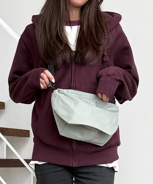 FREDRIK PACKERS(フレドリックパッカーズ)の「【FREDRIK PACKERS】別注!限定アイテム 420D FAM SHOULDER(ショルダーバッグ・レディース・オリーブ/ブラック/ライトグレー/カーキ/パープル・FREE)」の11枚目の写真