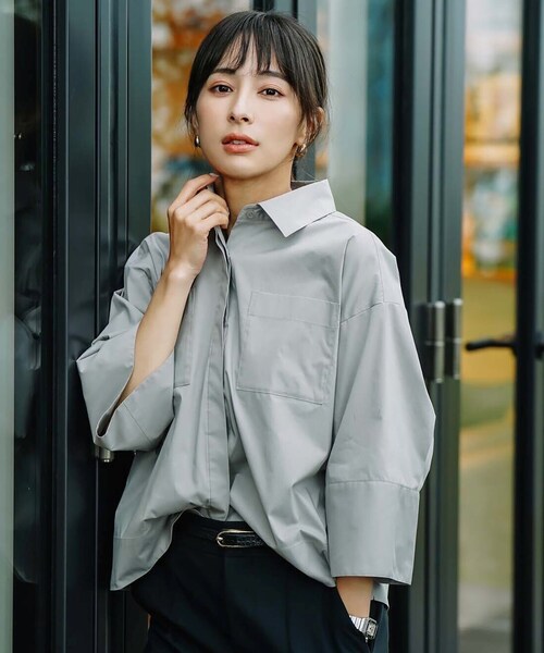 cloenc(クロエンス)の「◆オーバーサイズシャツ(シャツ/ブラウス・レディース・ネイビー/ベージュ系2/グレー/ホワイト/ホワイト系3・00)」の4枚目の写真