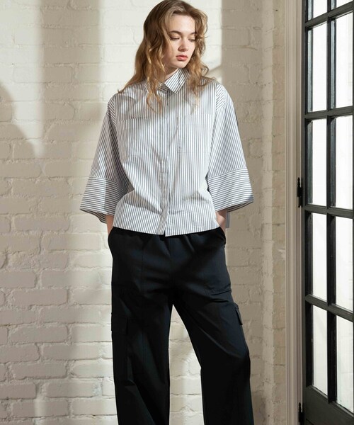 cloenc(クロエンス)の「◆オーバーサイズシャツ(シャツ/ブラウス・レディース・ネイビー/ベージュ系2/グレー/ホワイト/ホワイト系3・00)」の6枚目の写真