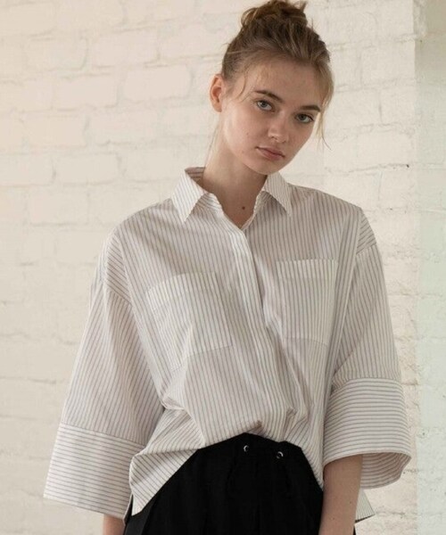 cloenc(クロエンス)の「◆オーバーサイズシャツ(シャツ/ブラウス・レディース・ネイビー/ベージュ系2/グレー/ホワイト/ホワイト系3・00)」の12枚目の写真