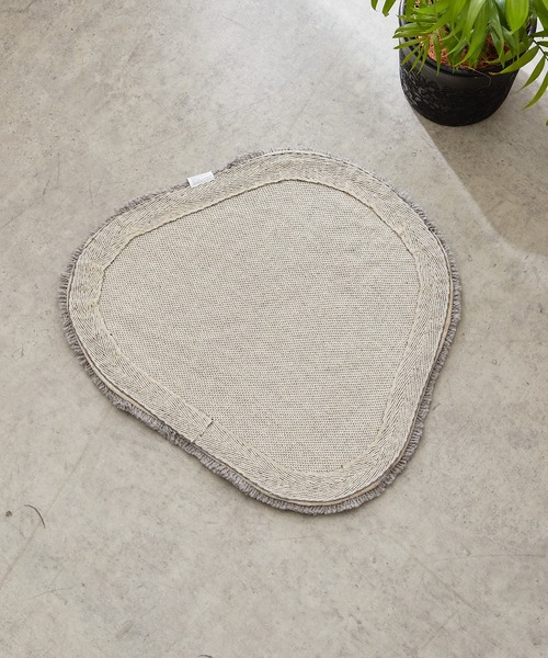 BIRTHDAY BAR（バースデイバー）の「タフティングマット（ラグ/マット・レディース・グレー/ネイビー/ブルー/ピンク・フリー）」の13枚目の写真