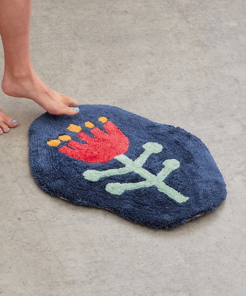 BIRTHDAY BAR（バースデイバー）の「タフティングマット（ラグ/マット・レディース・グレー/ネイビー/ブルー/ピンク・フリー）」の15枚目の写真