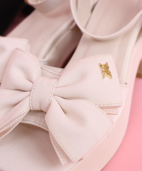 one after another NICE CLAUP（ワンアフターアナザーナイスクラップ）の「NCエンブレム付きリボンサンダル（サンダル・レディース・アイボリー/ブラック・SMALL/MEDIUM/LARGE）」の14枚目の写真