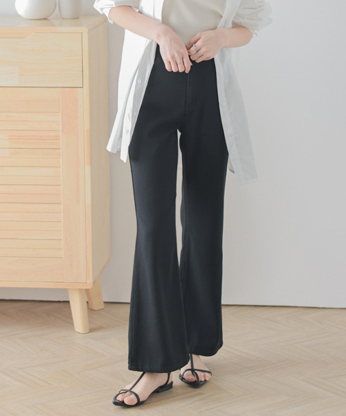 AMELY(エミリー)の「コットンフレアパンツ(その他パンツ・レディース・グリーン/イエロー/ローズ/グレイッシュベージュ/ブラック・M/L)」の2枚目の写真