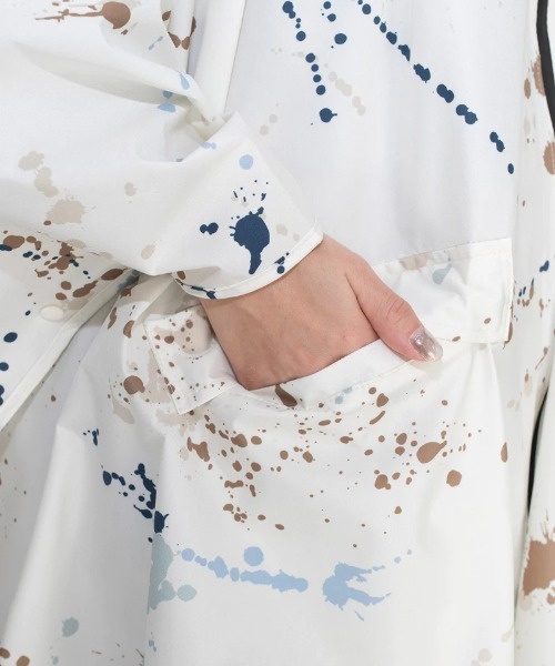 KiU(キウ)の「KiU/キウ レインコート/ポンチョ デイリー レインポンチョ ユニセックス K319-900(レインコート/ポンチョ・メンズ・ブラック・FREE)」の15枚目の写真