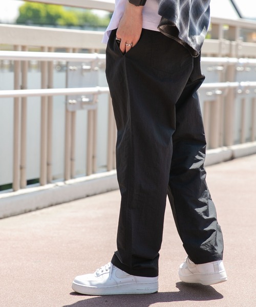 WEGO(ウィゴー)の「WEGO/ナイロンイージーパンツ(スウェットパンツ・メンズ・ブラック/ブルー/ライトグレー・SMALL/MEDIUM/LARGE)」の12枚目の写真