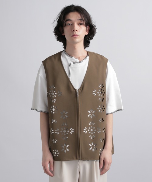 HARE（ハレ）の「フラワーモチーフ／レーザーカットベスト(HARE)（ベスト・メンズ・ブラック/ブラウン・FREE）」の6枚目の写真