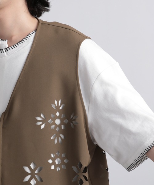 HARE（ハレ）の「フラワーモチーフ／レーザーカットベスト(HARE)（ベスト・メンズ・ブラック/ブラウン・FREE）」の10枚目の写真