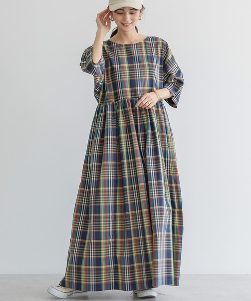AMERICAN HOLIC（アメリカンホリック）の「ドルマン切り替えギャザーワンピース（ワンピース・レディース・イエロー/ブルー/チェック・M/L）」の3枚目の写真