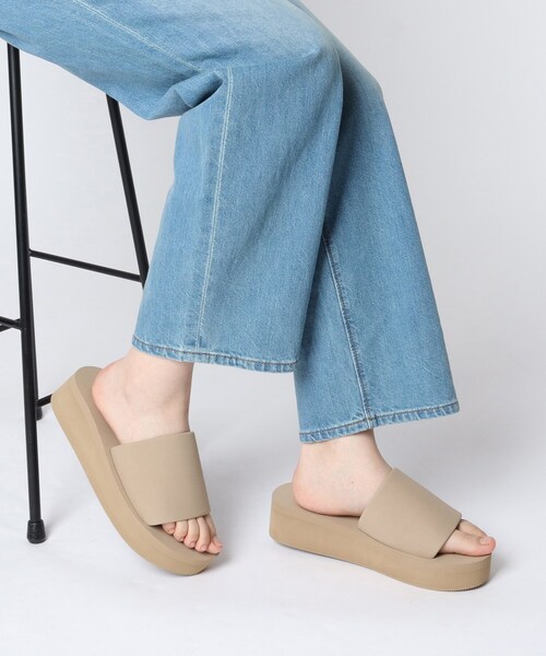 ESPERANZA（エスペランサ）の「◆厚底メッセージスライドビーサン（サンダル・レディース・ブラック系8/グリーン系その他6/ベージュ系8・S/M/L/LL）」の16枚目の写真