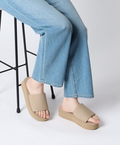 ESPERANZA（エスペランサ）の「◆厚底メッセージスライドビーサン（サンダル・レディース・ブラック系8/グリーン系その他6/ベージュ系8・S/M/L/LL）」の17枚目の写真