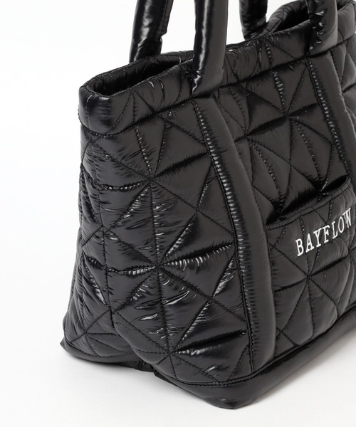 BAYFLOW（ベイフロー）の「23Fパテッドロゴトート（トートバッグ・レディース・ブラック/ブルー/オフホワイト・FREE）」の16枚目の写真