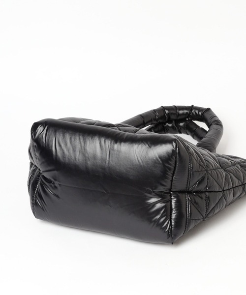 BAYFLOW（ベイフロー）の「23Fパテッドロゴトート（トートバッグ・レディース・ブラック/ブルー/オフホワイト・FREE）」の17枚目の写真