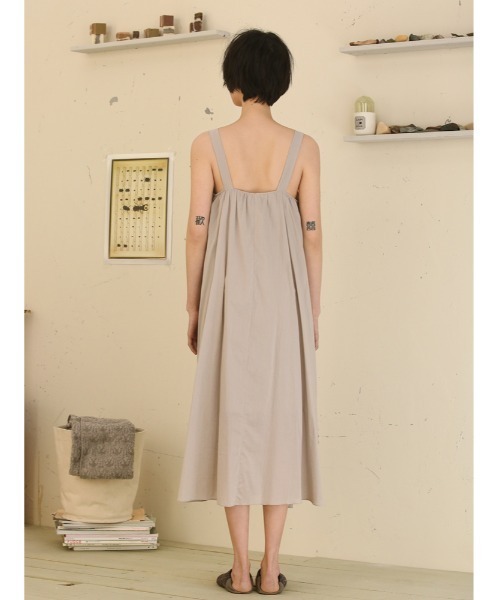 JNBY（ジェーエヌビーワイ）の「HOME Wide-strap Belted Cotton Dress / コットンドレス（ワンピース・レディース・ブルー/ベージュ・36/38/40）」の5枚目の写真