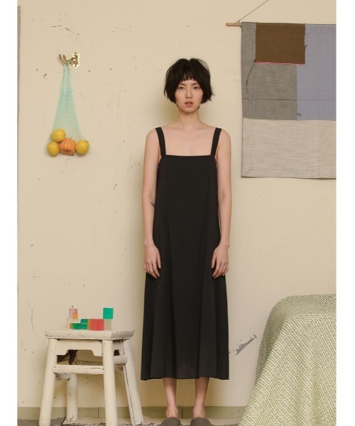 JNBY（ジェーエヌビーワイ）の「HOME Wide-strap Belted Cotton Dress / コットンドレス（ワンピース・レディース・ブルー/ベージュ・36/38/40）」の13枚目の写真
