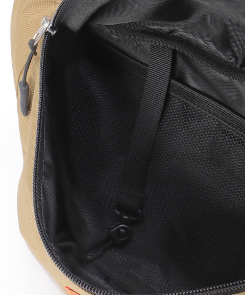 UNIVERSAL OVERALL（ユニバーサルオーバーオール）の「UNIVERSAL OVERALL ユニバーサルオーバーオール 撥水ウエストバッグ（ボディバッグ/ウエストポーチ・メンズ・ブラック/ベージュ/オリーブ・FREE）」の11枚目の写真