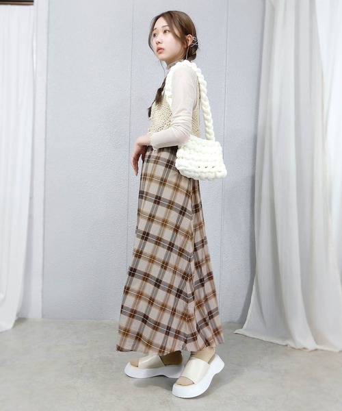 minia(ミニア)の「チャンキーニットのマンドゥショルダーバッグ(ショルダーバッグ・レディース・アイボリー/ブラック/ブルー/パープル・FREE)」の15枚目の写真