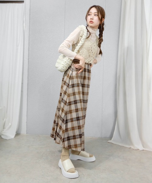 minia(ミニア)の「チャンキーニットのマンドゥショルダーバッグ(ショルダーバッグ・レディース・アイボリー/ブラック/ブルー/パープル・FREE)」の16枚目の写真