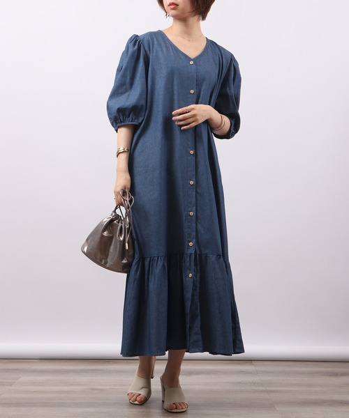 &soiree(アンドソワレ)の「&soiree デニムティアードワンピース(ワンピース・レディース・ブルー/ネイビー・F)」の2枚目の写真