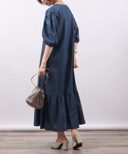 &soiree(アンドソワレ)の「&soiree デニムティアードワンピース(ワンピース・レディース・ブルー/ネイビー・F)」の10枚目の写真