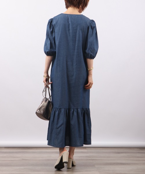 &soiree(アンドソワレ)の「&soiree デニムティアードワンピース(ワンピース・レディース・ブルー/ネイビー・F)」の12枚目の写真