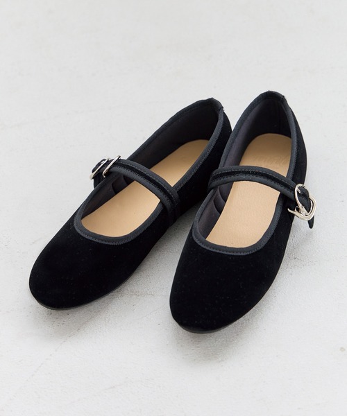 ROVERETO（ロベレート）の「【ROVERETO/ロベレート】ベロアストラップシューズ（パンプス・レディース・ネイビー/ベージュ/ブラック・M/L）」の9枚目の写真