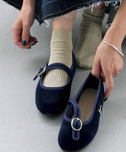 ROVERETO（ロベレート）の「【ROVERETO/ロベレート】ベロアストラップシューズ（パンプス・レディース・ネイビー/ベージュ/ブラック・M/L）」の19枚目の写真